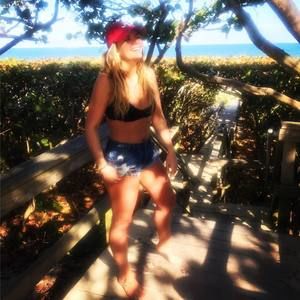 Meet your Posher, Sydney